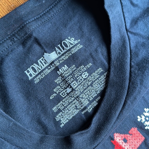 Home Alone licensed T-shirt size M - Picture 3 of 5